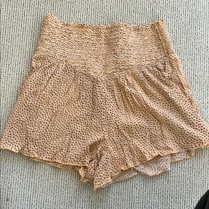 Aerie Tan and Black High Waist Shorts with Flared Hem🌿